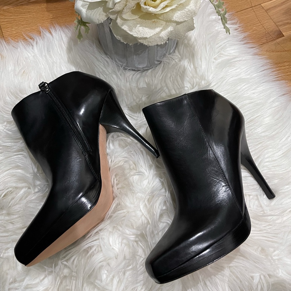 Via Spiga ankle boots 7.5 in EUC👠❤️
